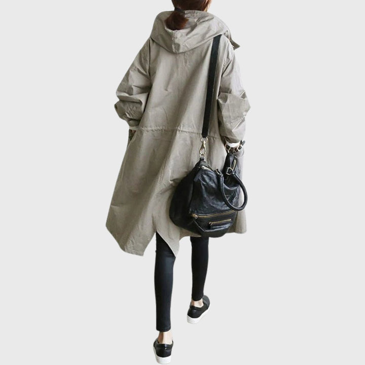 Clara | Stilvoller und wetterfester Trenchcoat mit Kapuze