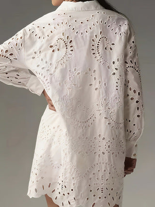 Bella | Camicia tunica elegante e leggera con ricami ajour e bottoni sul davanti