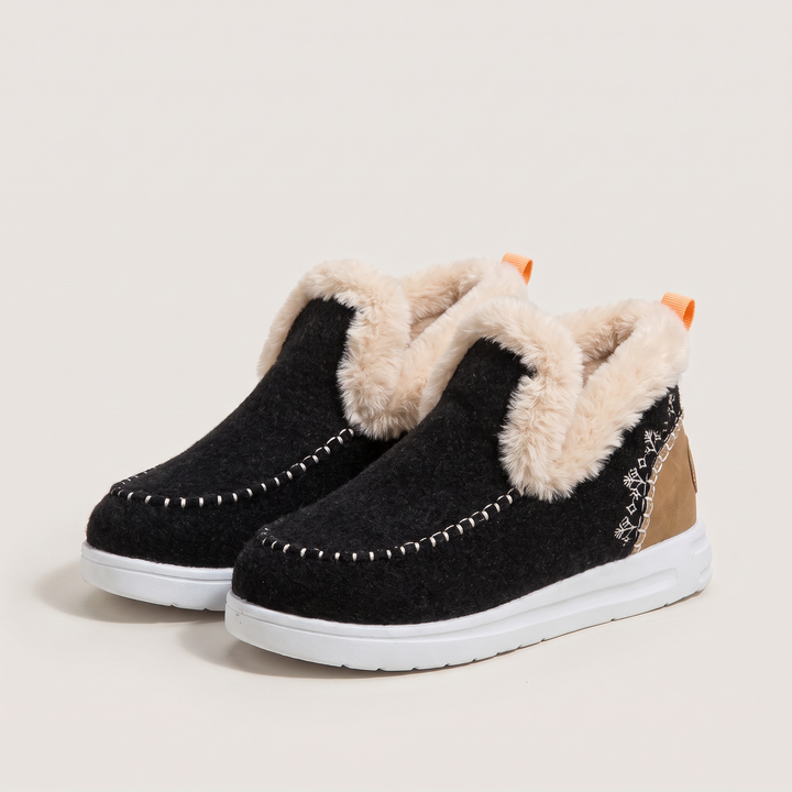 Stitcher | Winter Slip-On Boots – Cozy Fleece-Lined Style for Women