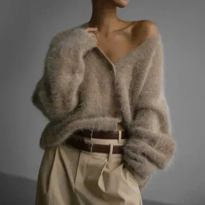 Luna | Kuscheliger und eleganter Strick-Cardigan mit V-Ausschnitt