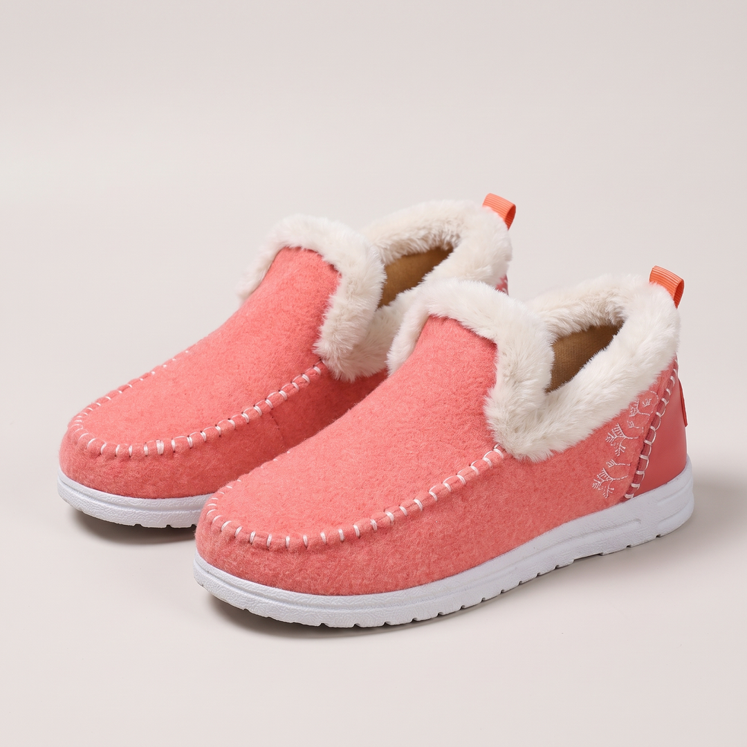 Stitcher | Winter Slip-On Boots – Cozy Fleece-Lined Style for Women