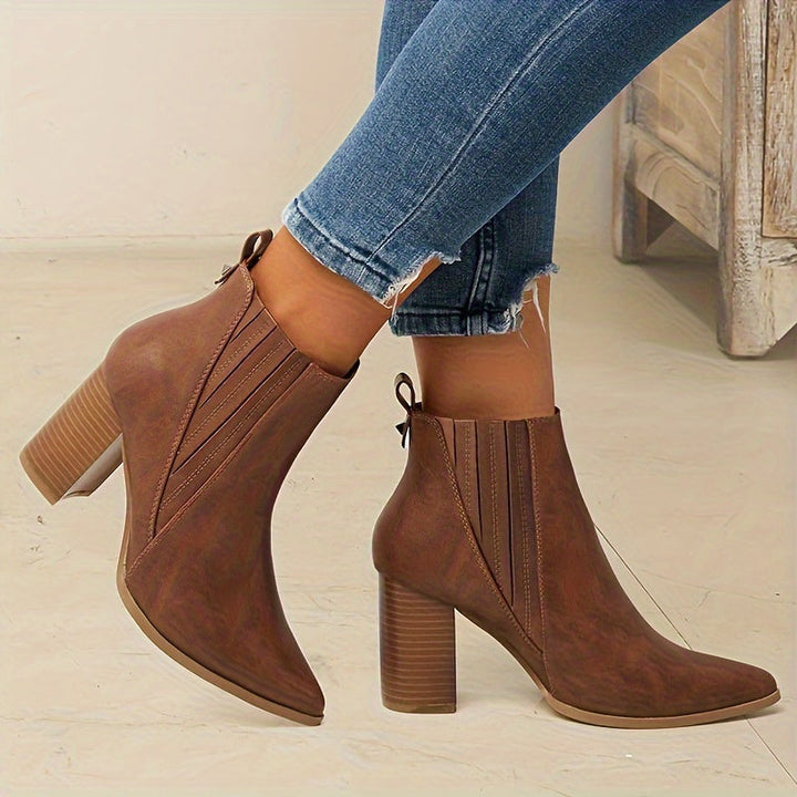 Alice | Bottines élégantes à bout pointu et talon carré