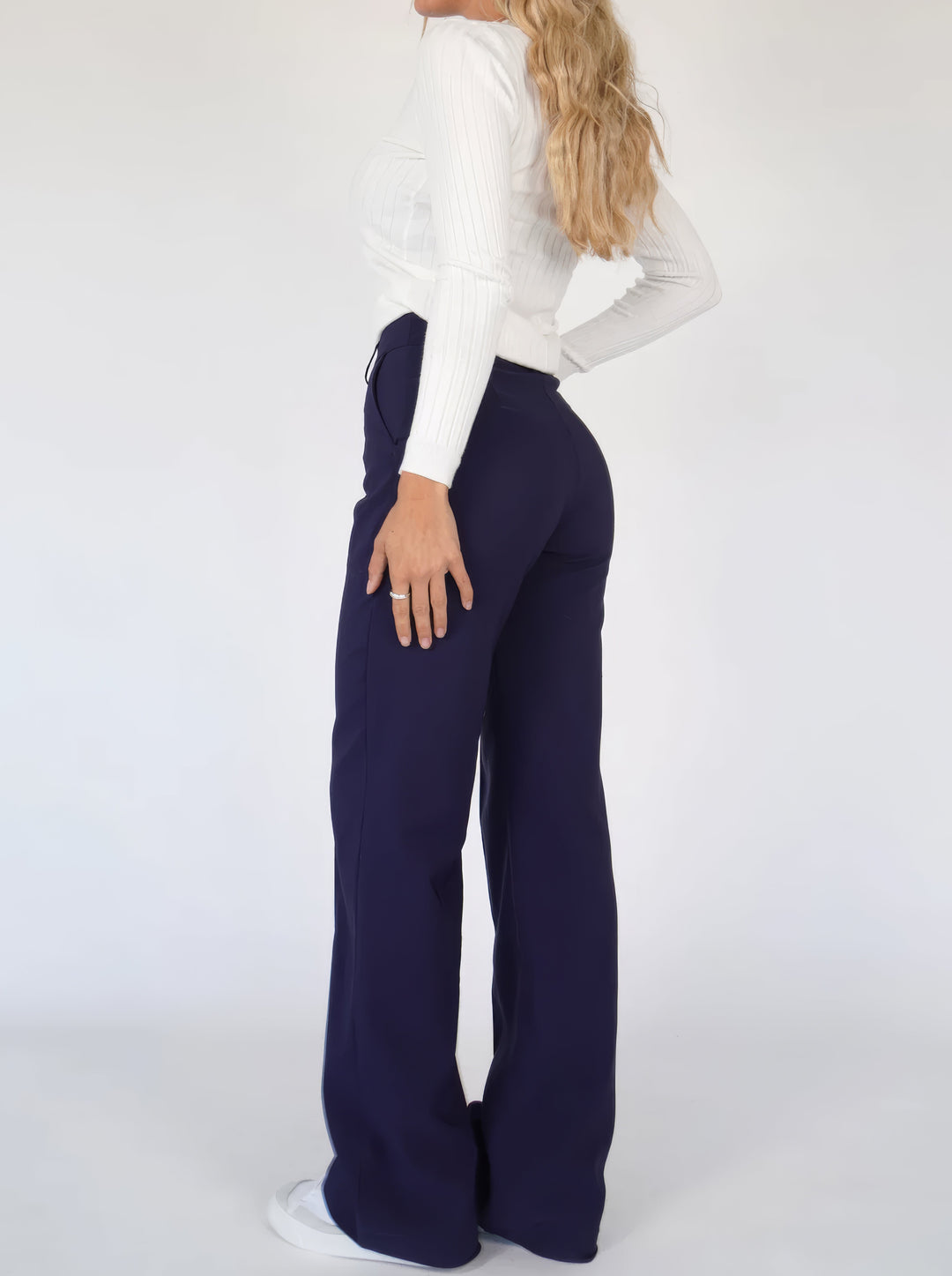 Emma | Pantaloni da tutti i giorni senza tempo e dalla vestibilità rilassata a gamba larga