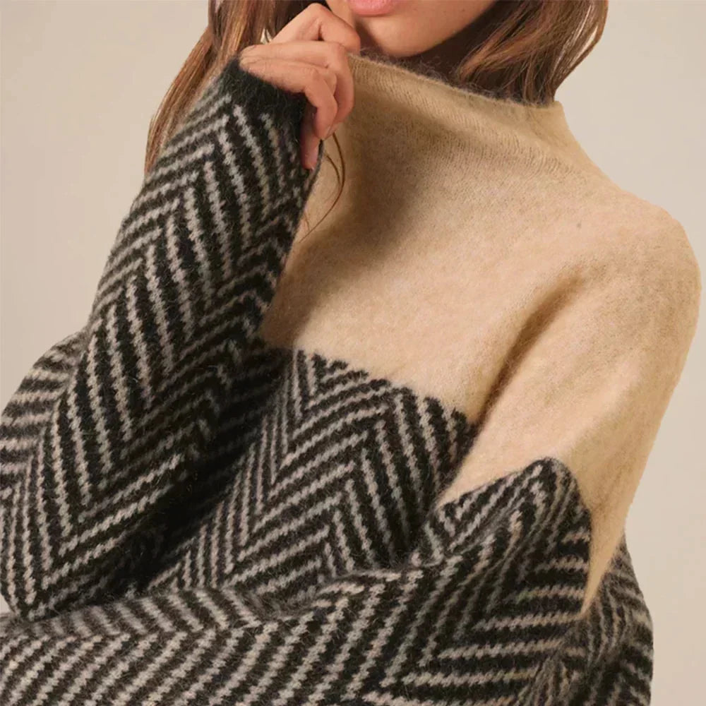 Naomi | Elegant And Cozy Chevron Turtleneck Sweater