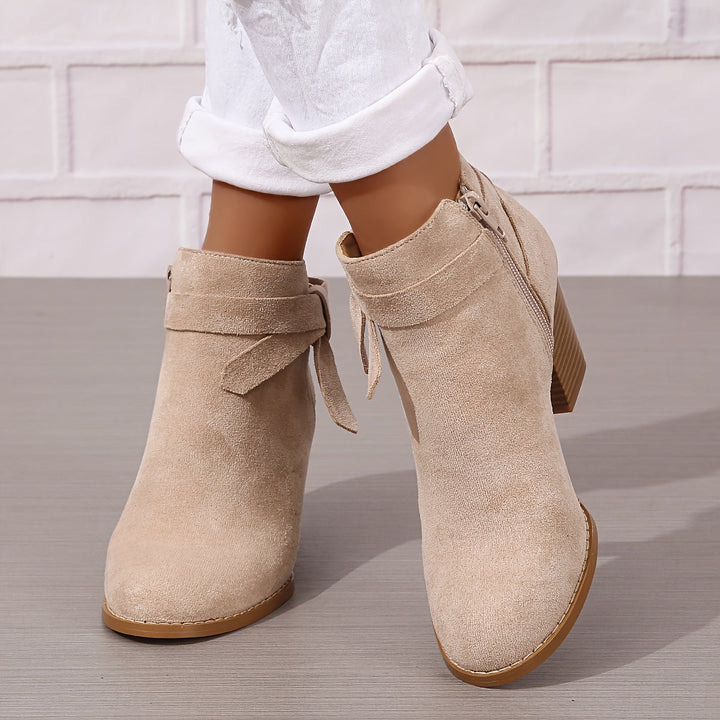 Clara | Bottines féminines à bout pointu avec détail en nœud