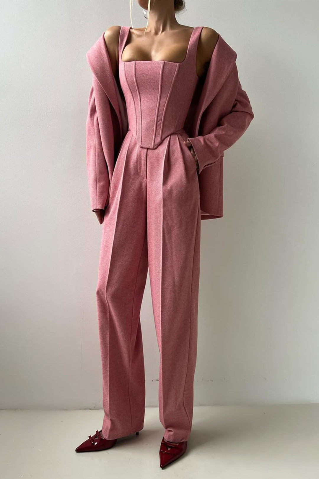 Amelia | Completo da donna moderno e versatile con blazer a tre pezzi