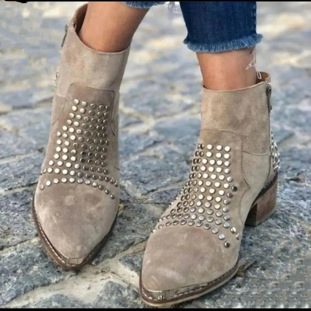 Elowen | Bottines en daim à clous et talon bloc