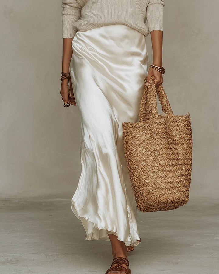 Isabella | Robe midi élégante et douillette en satin à manches longues