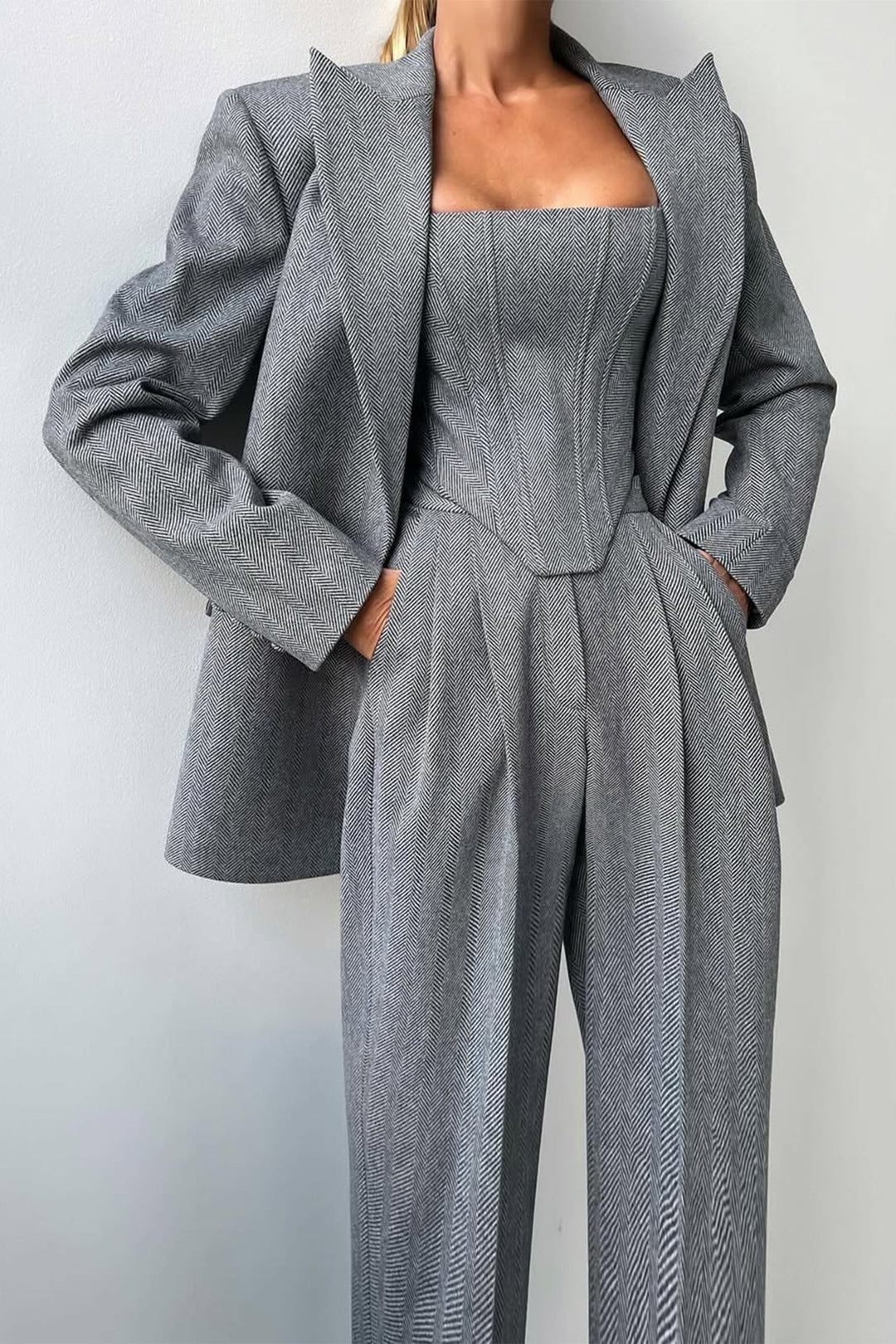 Amelia | Completo da donna moderno e versatile con blazer a tre pezzi