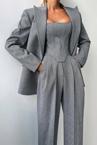 Amelia | Completo da donna moderno e versatile con blazer a tre pezzi
