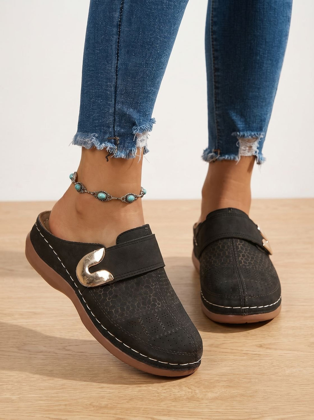 Emma | Orthopedic Mule Clogs – Adjustable Slip-On Style for Women
