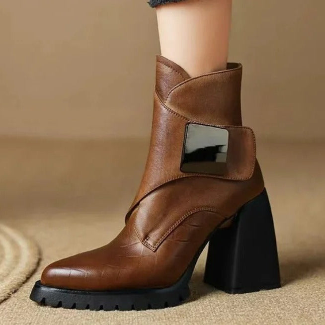 Amelia | Comfortable And Sophisticated chelsea boots With Heels 1