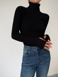 Olivia | Sophisticated And Streamlined Ribbed Turtleneck Sweater
