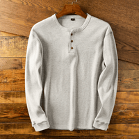 Ethan| T-shirt Henley classica in cotone