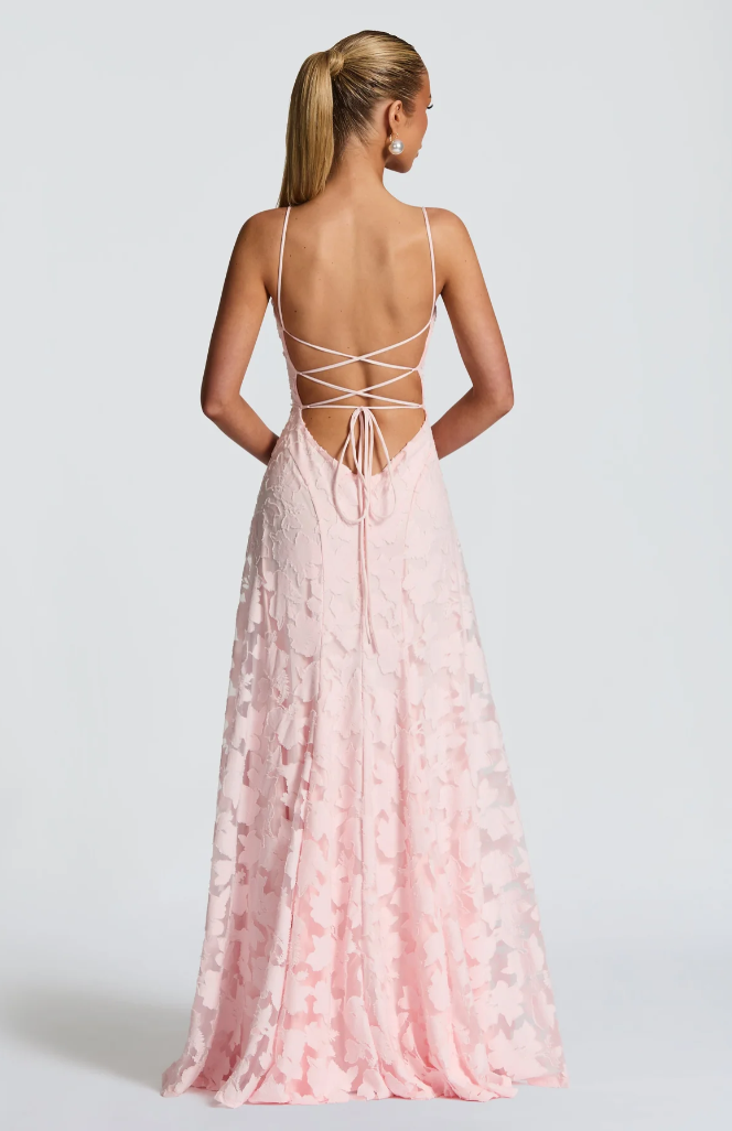 Eve | Elegant & Trendy Lace Figure-Hugging Maxi Dress 8