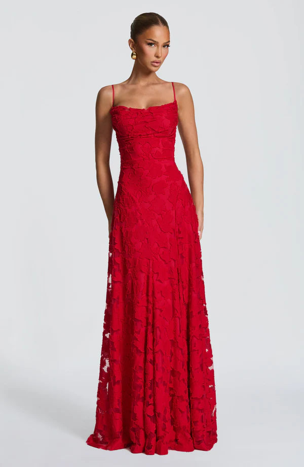 Eve | Elegant & Trendy Lace Figure-Hugging Maxi Dress 9