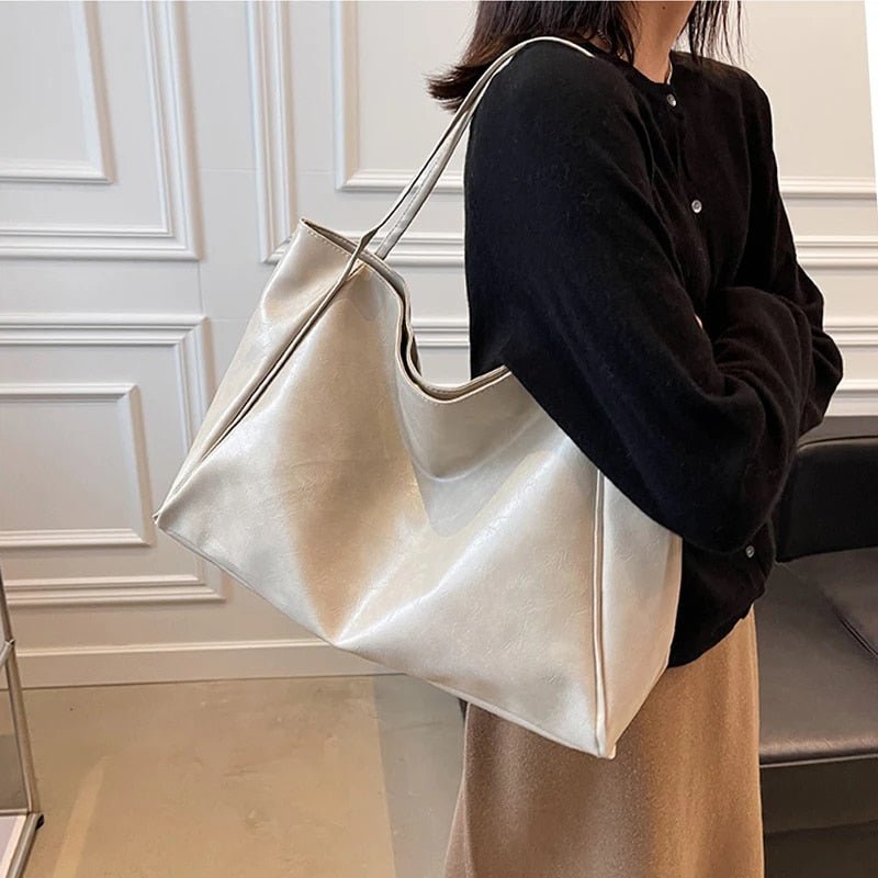 Evelyn | Retro Large-Capacity PU Leather Tote Bag 1