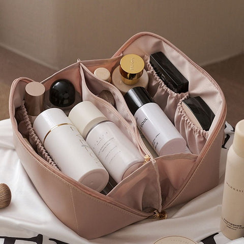 Imogen | Elegant Design and Ample Storage Travel Makeup Bag 3