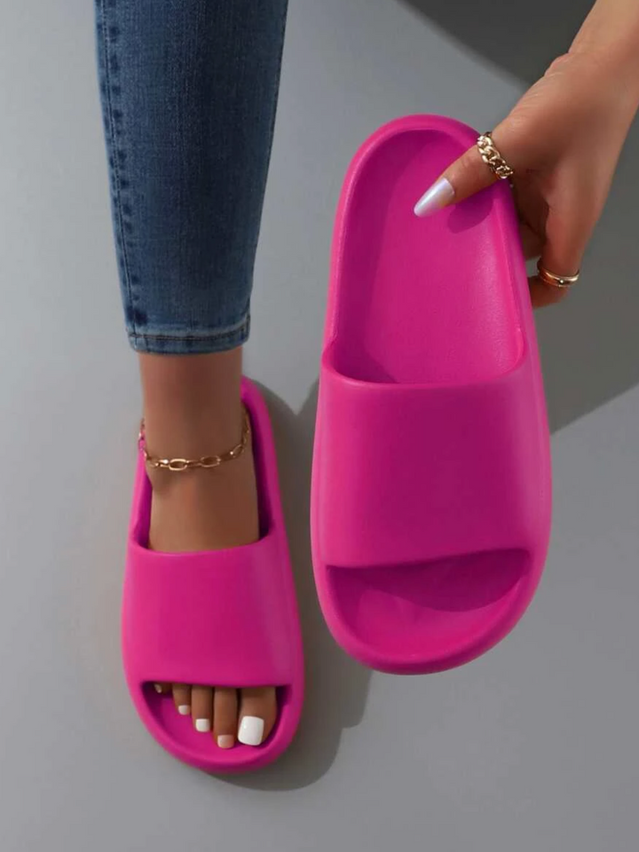 Lara | Comfortable Minimalist Design 7
