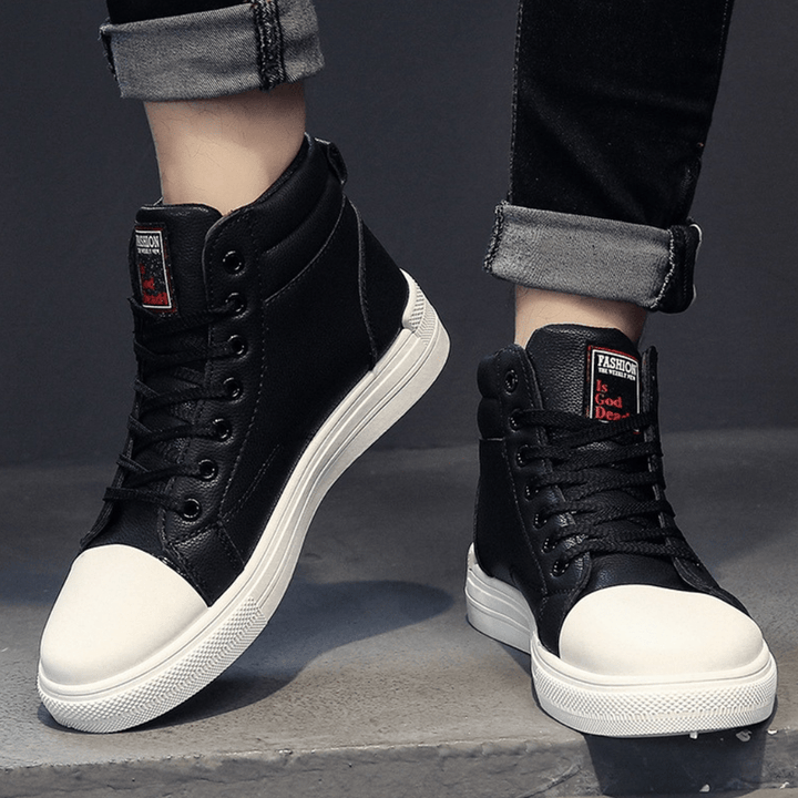 Levi | Stylish and elegant sneaker 1