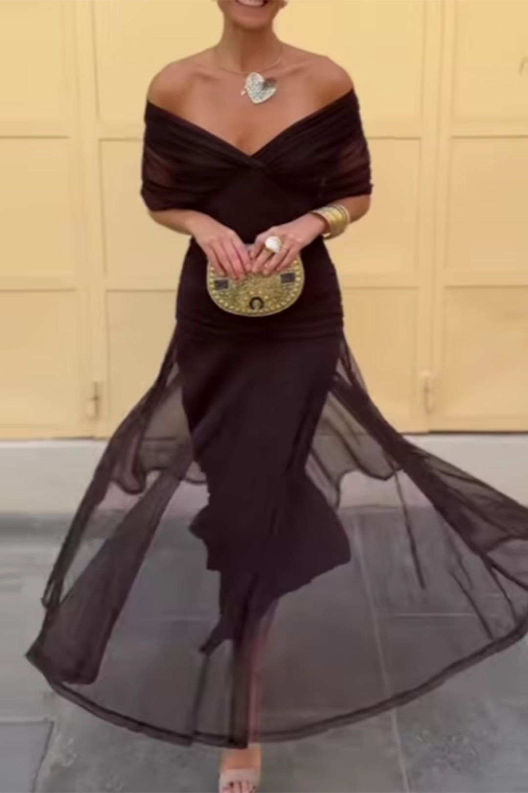 Sarina | Elegant V-Neck Maxi Dress with Sleeves for Women - Flowing Long Ceremony Dress 11