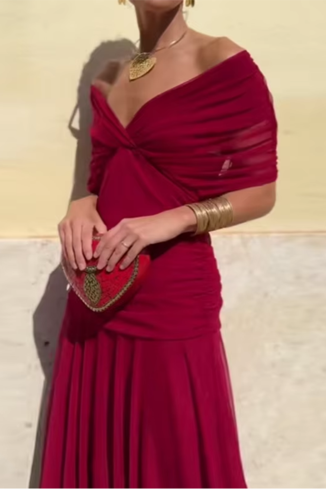 Sarina | Elegant V-Neck Maxi Dress with Sleeves for Women - Flowing Long Ceremony Dress 9