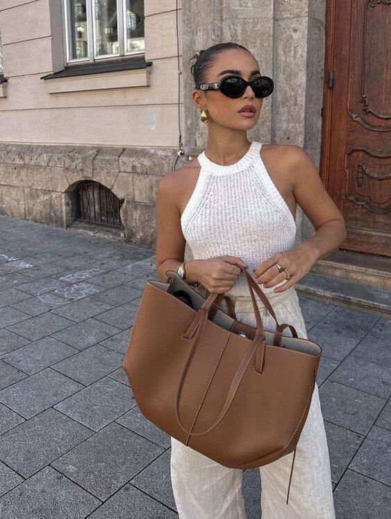 Valeria | Elegant And Spacious Vintage Tote Bag 1