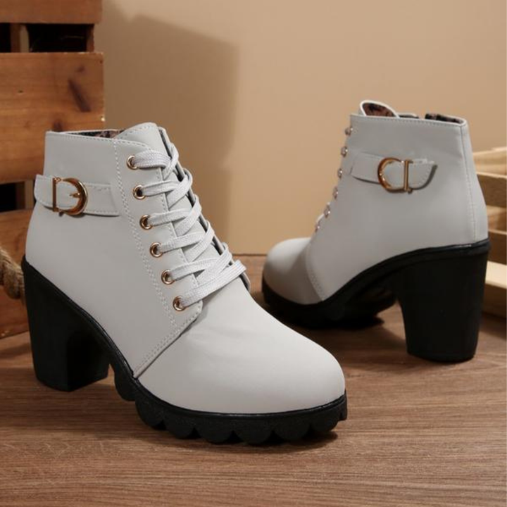 Audrey | Stivaletti chic con lacci e tacco largo