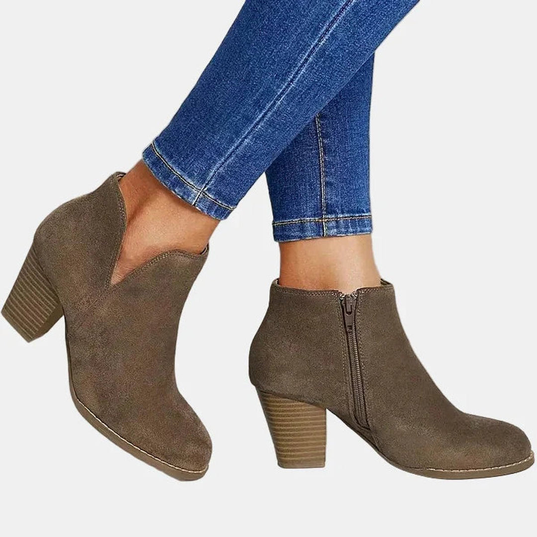 Diana | Stivaletti eleganti in pelle scamosciata premium con tacco grosso