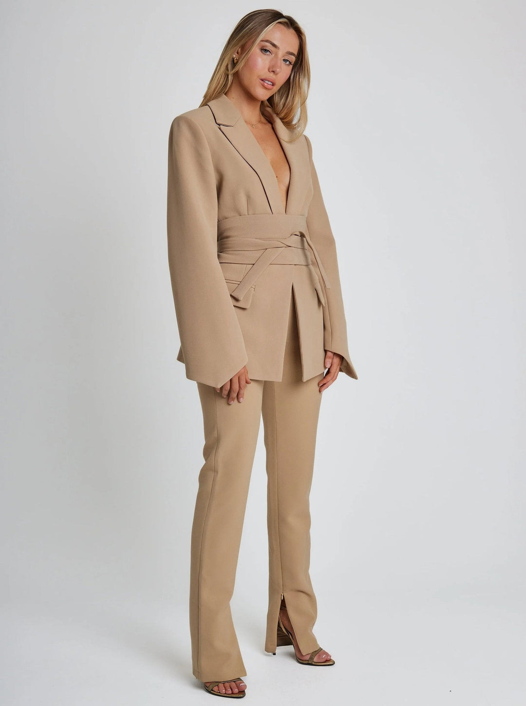 Camille | Blazer di lusso chic e raffinato con cintura