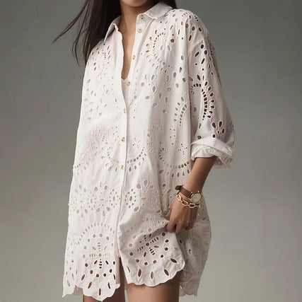 Bella | Camicia tunica elegante e leggera con ricami ajour e bottoni sul davanti