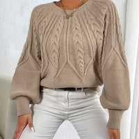 Daisy | Elegant Cable-Knit Sweater with Graceful Lantern Sleeves